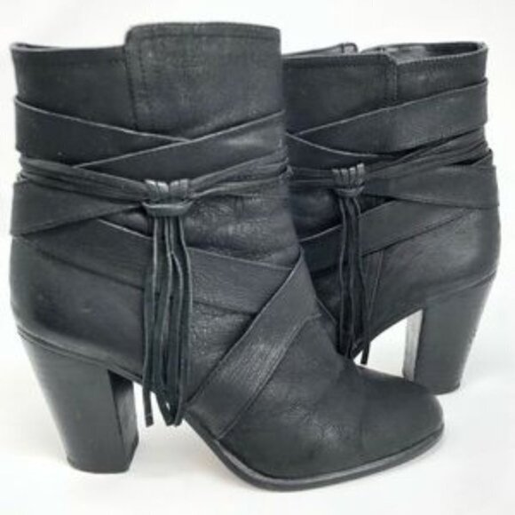 Vince Camuto Ferrah Leather Bootie Black - Picture 2 of 11